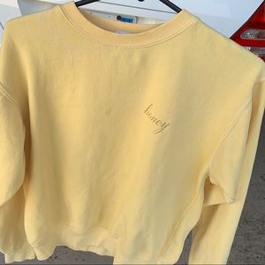 Brandy Melville hunny sweatshirt(yellow)